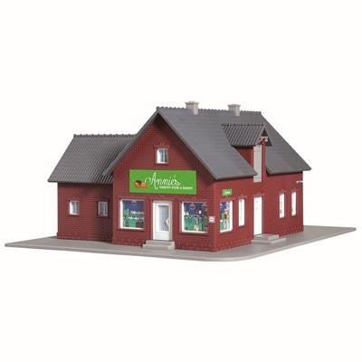 Model Power HO Annies Country Store & Bakery Built Up