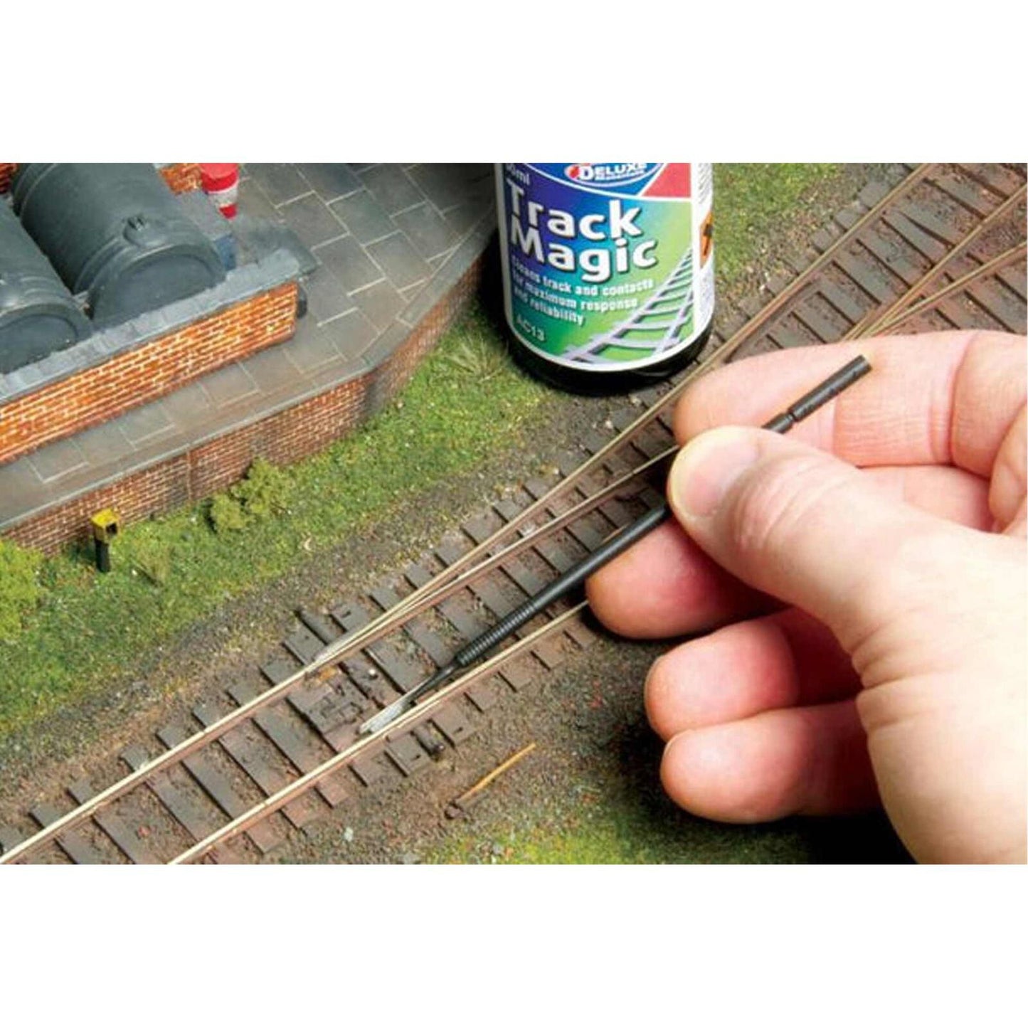 Deluxe Materials Track Magic Track Cleaning Kit (50ml)